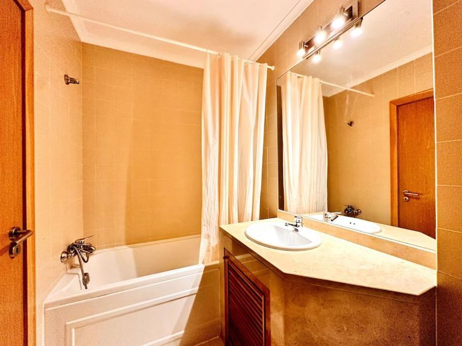 Sweety Bela Vista Apartment Lisbon Luaran gambar